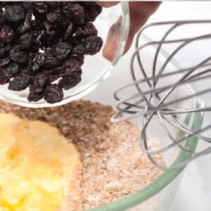 add ingredients to bowl raisin