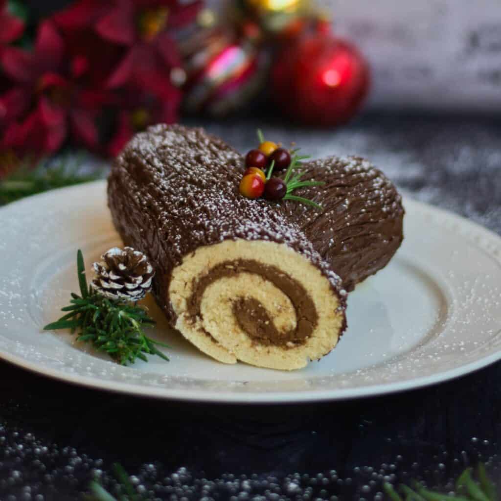 Sugar Free Yule Log Cake (Bûche De Noël) - THE SUGAR FREE DIVA