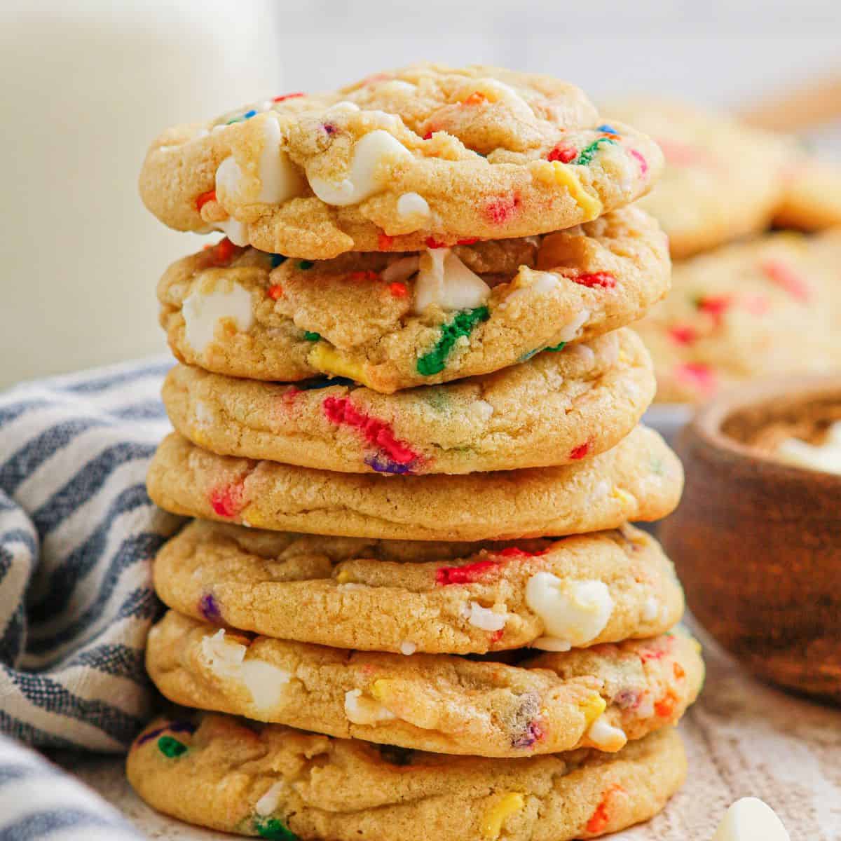 Sugar Free Sprinkle Cookies, a simple and delicious funfetti inspired recipe made with pudding mix and no added sugar. 