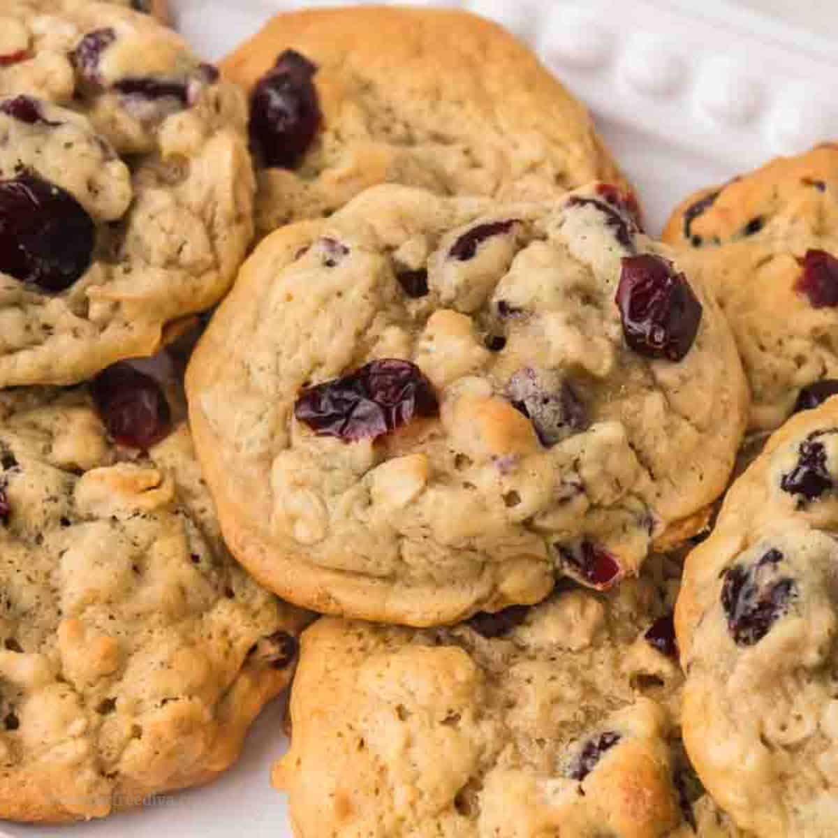 No Added Sugar Cranberry Oatmeal Cookies, a simple and delicious cookie recipe made with Dried Cranberries and Old Fashioned Oats.