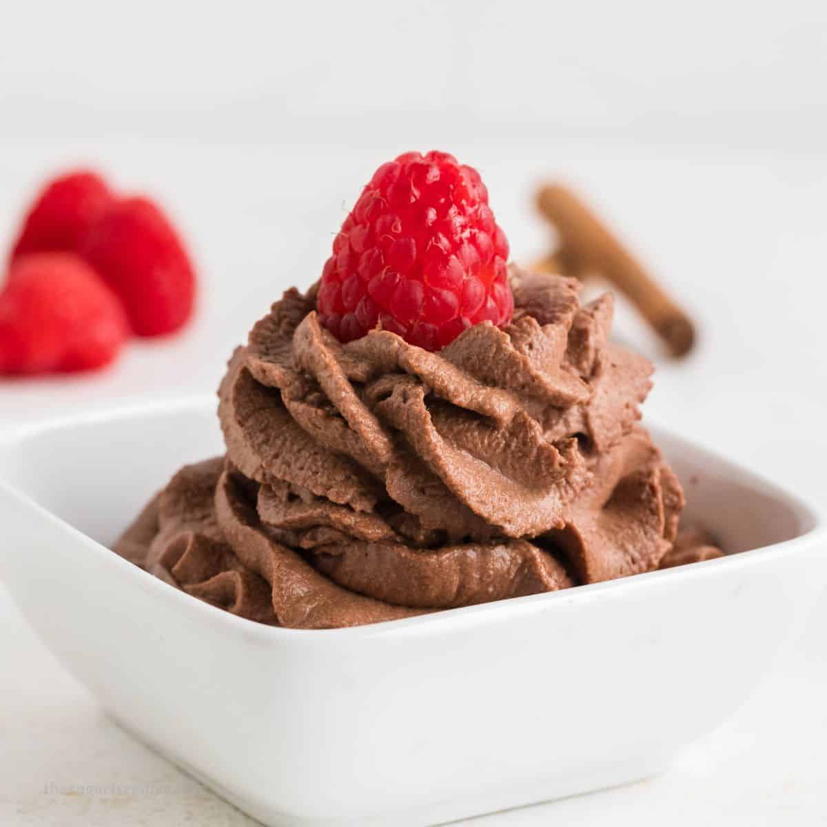 10 minute Sugar Free Chocolate Mousse, a simple and decadent four ingredient no added sugar recipe made without eggs.