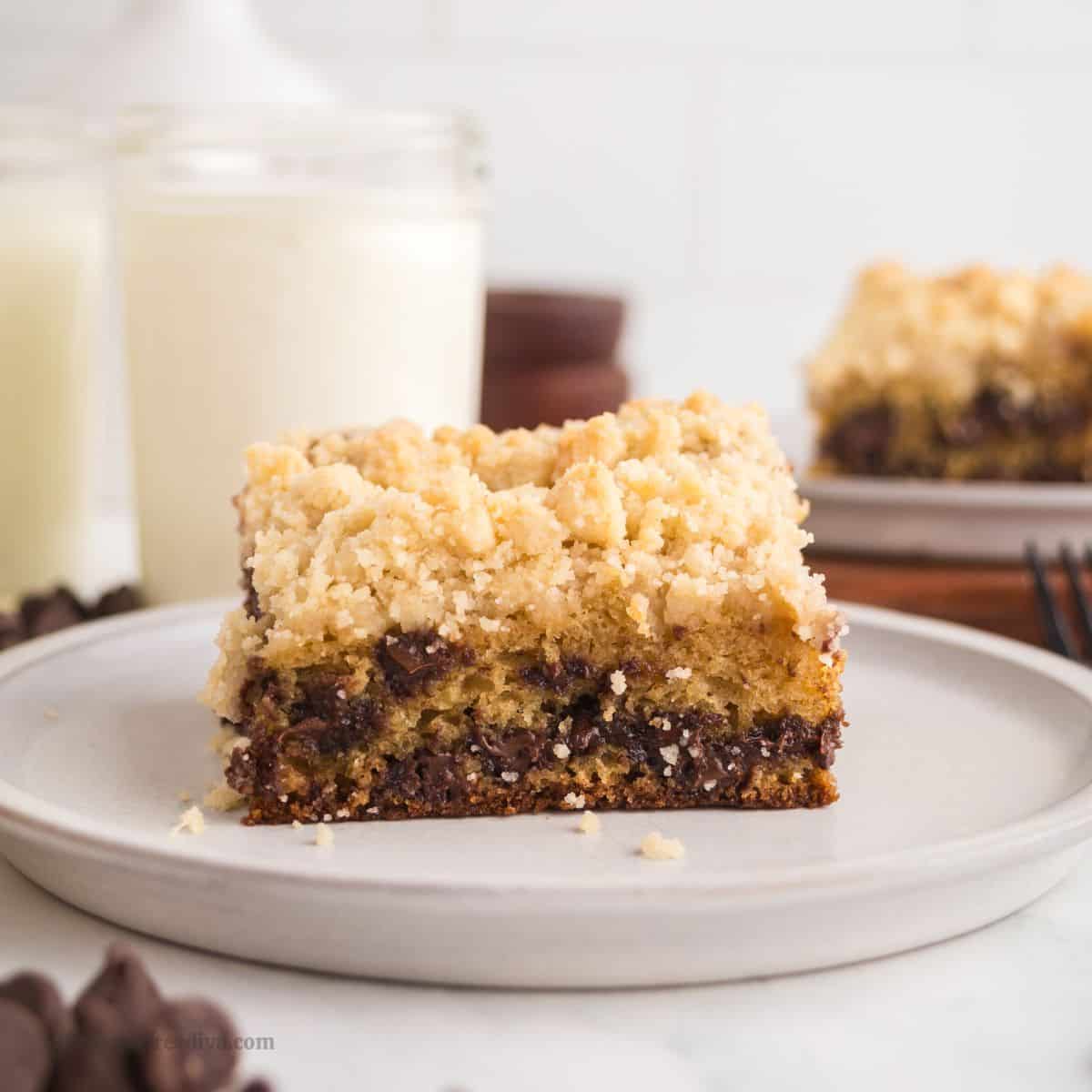Sugar Free Chocolate Chip Coffee Cake, made with Greek yogurt, rich chocolate chips, and simple pantry ingredients. An easy and tasty treat! Sugar Free Chocolate Chip Coffee Cake, made with Greek yogurt, rich chocolate chips, and simple pantry ingredients. An easy and tasty treat!